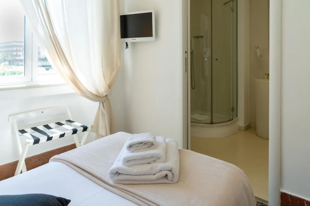 Le Stanze Di Piazza Cairoli Hotel Messina