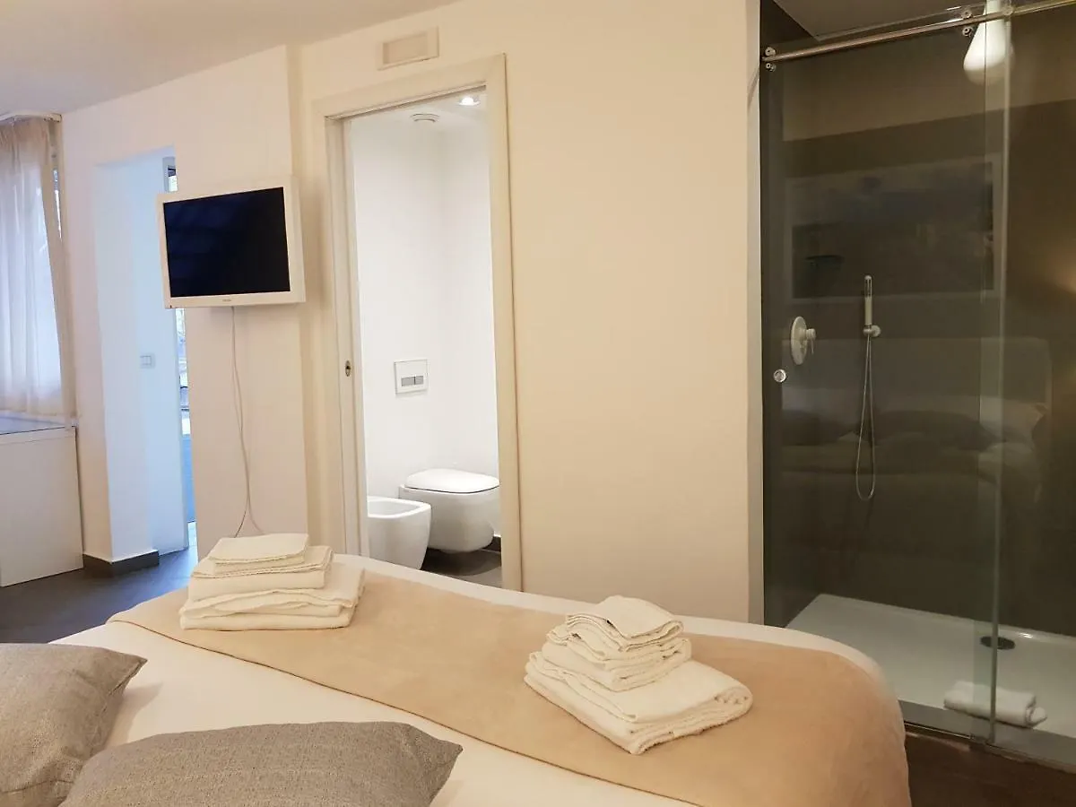 Le Stanze Di Piazza Cairoli Hotel Messina Guest house