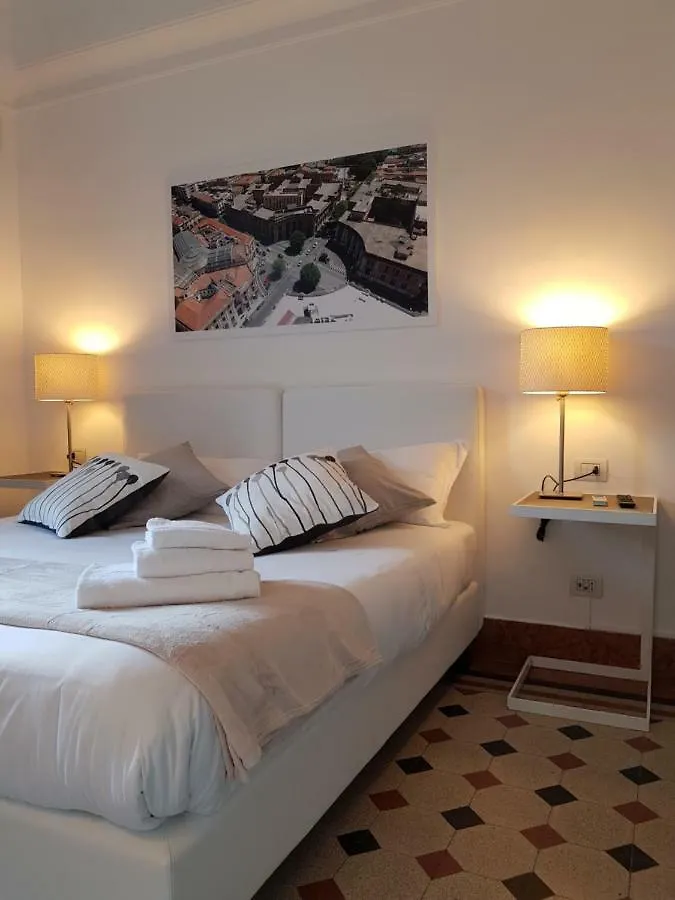 Le Stanze Di Piazza Cairoli Hotel Messina Guest house