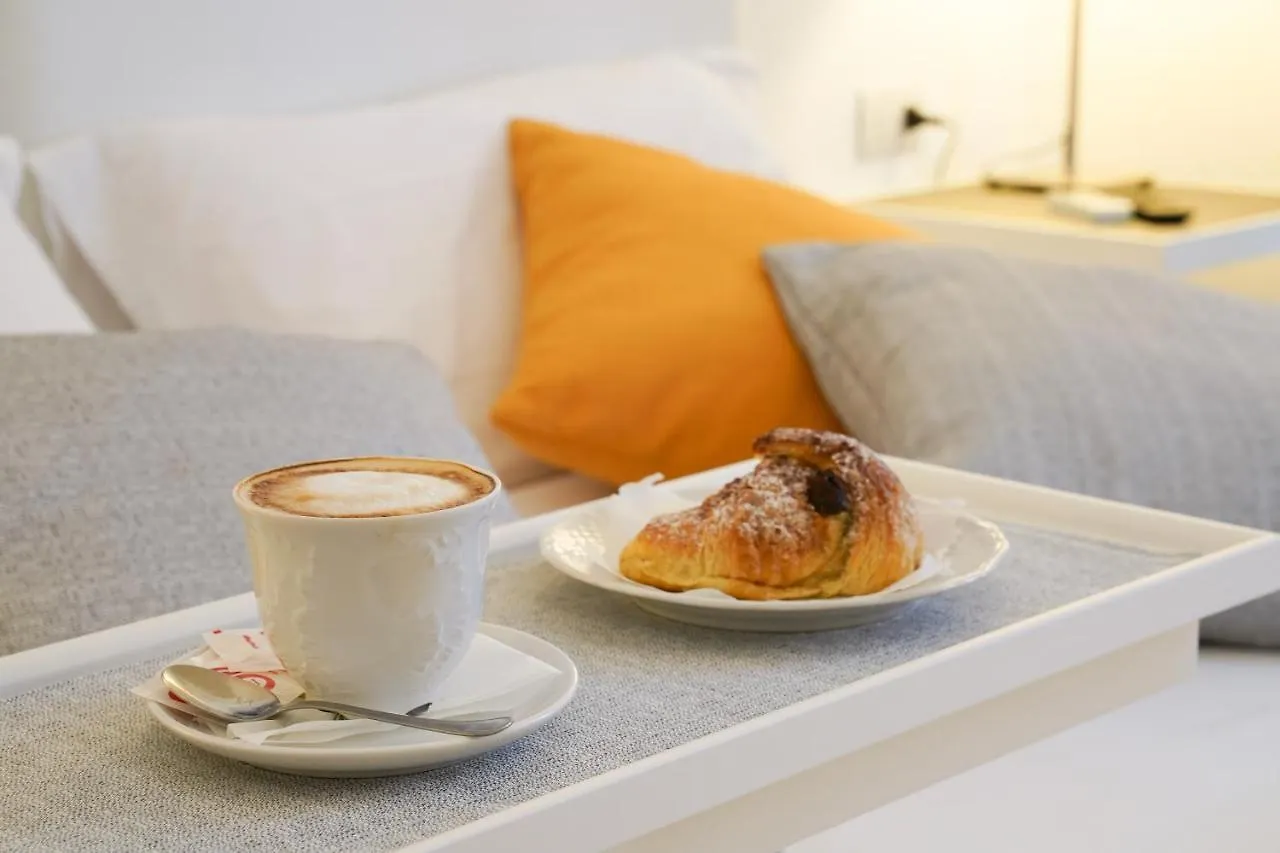 Le Stanze Di Piazza Cairoli Hotel Messina Guest house