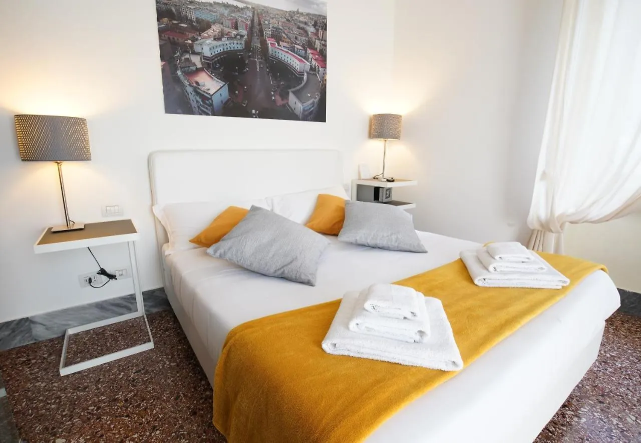 Le Stanze Di Piazza Cairoli Hotel Messina Guest house